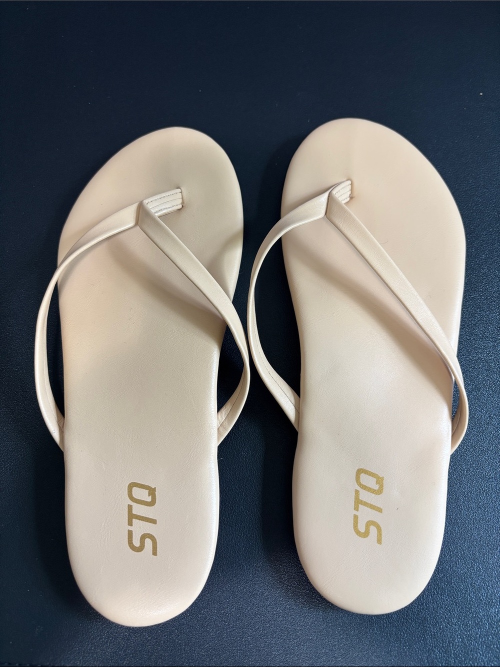 STQ Women's Minimal Nude Flip-Flop Sandals with arch.